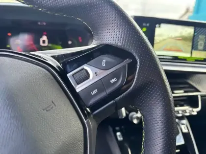 Photo 18 Peugeot 2008  BlueHDi 130 S&S EAT8