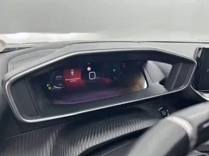 Photo 33 Peugeot 2008  BlueHDi 130 S&S EAT8