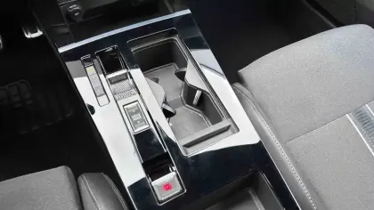 Photo 19 Opel Astra  Hybride Rechargeable 180 ch BVA8