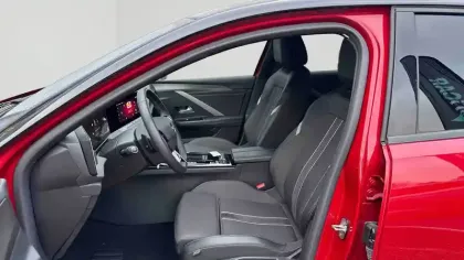 Photo 11 Opel Astra  Hybride Rechargeable 180 ch BVA8