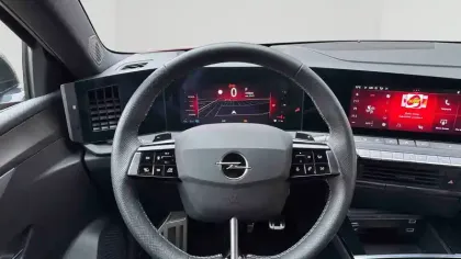 Photo 12 Opel Astra  Hybride Rechargeable 180 ch BVA8