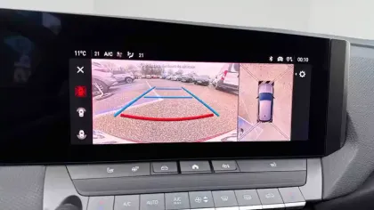 Photo 14 Opel Astra  Hybride Rechargeable 180 ch BVA8