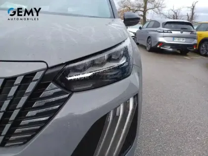 Photo 15 Peugeot 2008  Electrique 54 kWh 156 ch