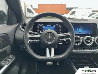 Photo 15 Mercedes GLA  250 e 8G-DCT