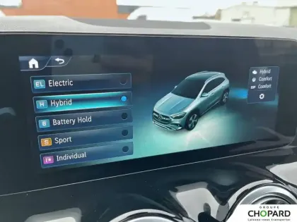 Photo 25 Mercedes GLA  250 e 8G-DCT