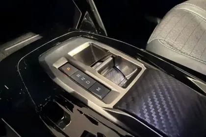 Photo 21 Peugeot 2008  PureTech 130 S&S EAT8