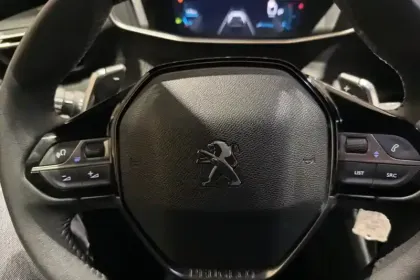 Photo 18 Peugeot 2008  PureTech 130 S&S EAT8