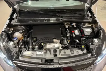 Photo 15 Peugeot 2008  PureTech 130 S&S EAT8