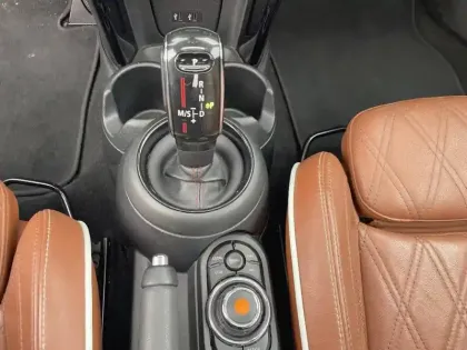 Photo 24 Mini Mini Hatch 3 Portes Cooper S 192 ch BVA7