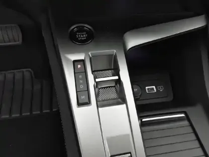 Photo 13 Peugeot 308  SW BlueHDi 130ch S&S EAT8