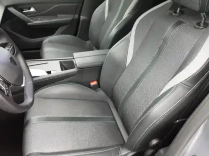 Photo 10 Peugeot 308  SW BlueHDi 130ch S&S EAT8