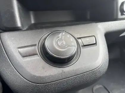 Photo 13 Peugeot Expert  FGN M BLUEHDI 145 S&S EAT8