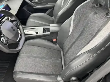 Photo 10 Peugeot 308  SW BlueHDi 130ch S&S EAT8