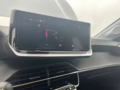 Photo 20 Peugeot 208  Hybrid 100 e-DCS6