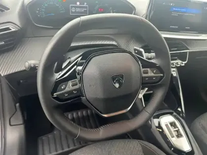 Photo 8 Peugeot 208  Hybrid 100 e-DCS6