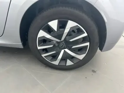 Photo 12 Peugeot 208  Hybrid 100 e-DCS6