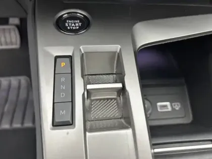 Photo 13 Peugeot 308  SW BlueHDi 130ch S&S EAT8