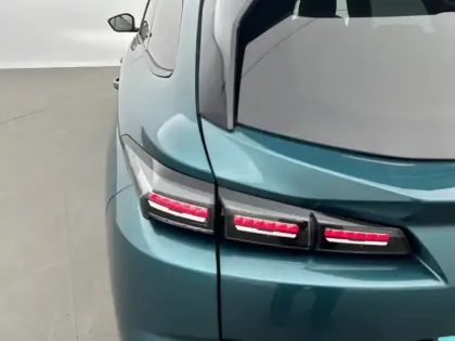 Photo 16 Peugeot 308  SW BlueHDi 130ch S&S EAT8