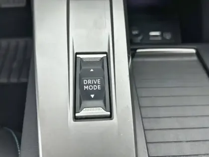 Photo 23 Peugeot 308  SW BlueHDi 130ch S&S EAT8