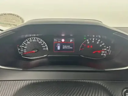 Photo 31 Peugeot 208  PureTech 100 S&S EAT8