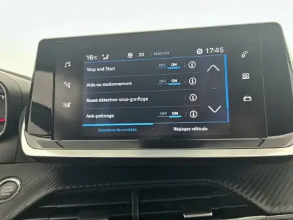 Photo 19 Peugeot 208  PureTech 100 S&S EAT8