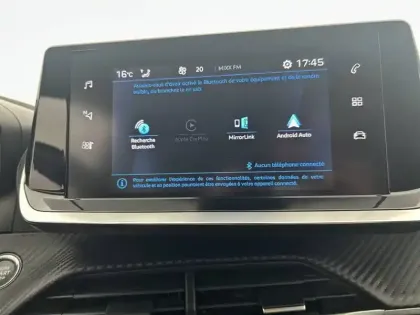 Photo 18 Peugeot 208  PureTech 100 S&S EAT8