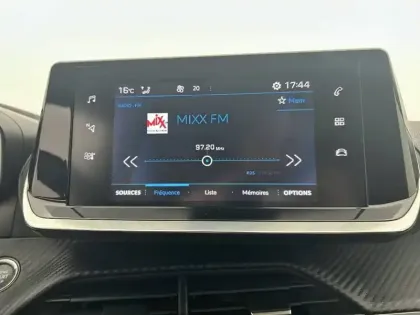 Photo 36 Peugeot 208  PureTech 100 S&S EAT8