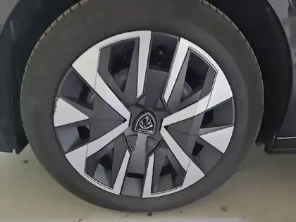 Photo 43 Peugeot 208  Hybrid 100 e-DCS6