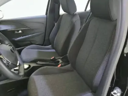 Photo 41 Peugeot 208  Hybrid 100 e-DCS6