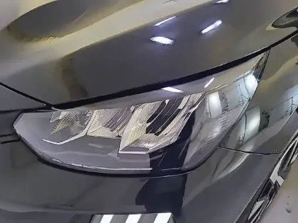 Photo 46 Peugeot 208  Hybrid 100 e-DCS6