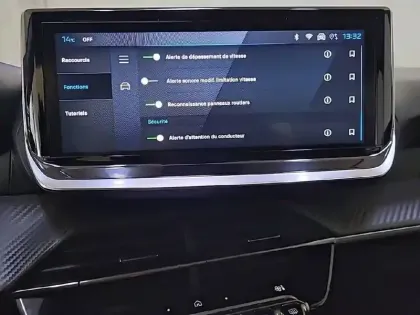 Photo 22 Peugeot 208  Hybrid 100 e-DCS6