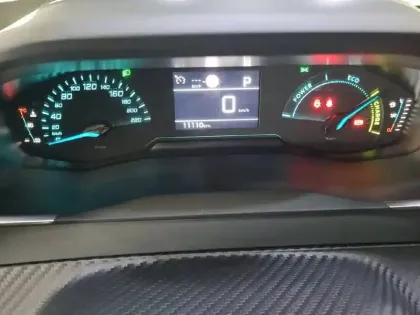 Photo 40 Peugeot 208  Hybrid 100 e-DCS6