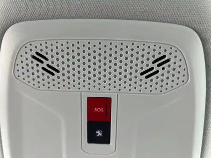 Photo 28 Peugeot 2008  PureTech 130 S&S EAT8