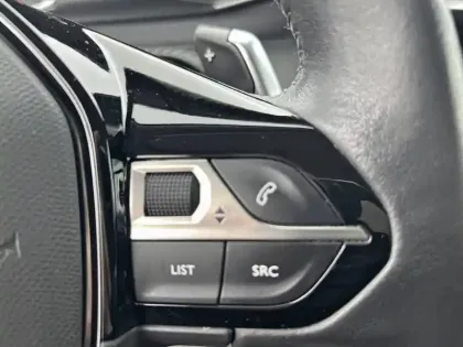 Photo 23 Peugeot 2008  PureTech 130 S&S EAT8