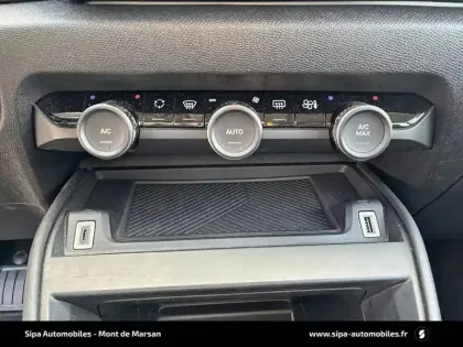 Photo 12 Citroën C4  SOCIETE BLUEHDI 130 S&S EAT8