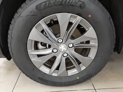 Photo 12 Peugeot 2008  Electrique 136 ch