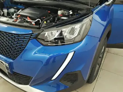 Photo 15 Peugeot 2008  Electrique 136 ch