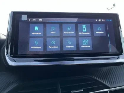 Photo 35 Peugeot 208  Hybrid 110 e-DCS6