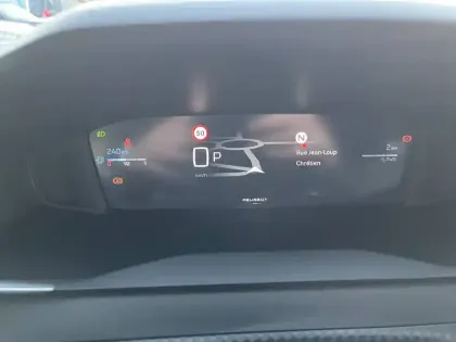 Photo 22 Peugeot 208  Hybrid 110 e-DCS6