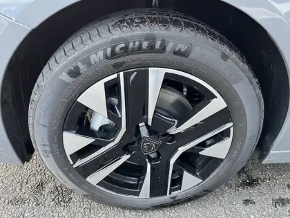 Photo 8 Peugeot 208  Hybrid 110 e-DCS6