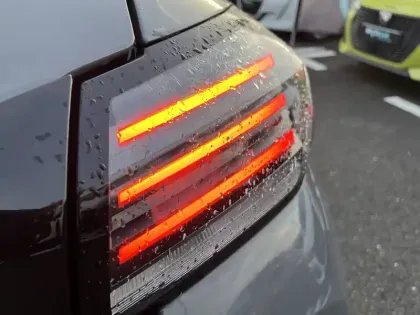 Photo 11 Peugeot 208  Hybrid 110 e-DCS6