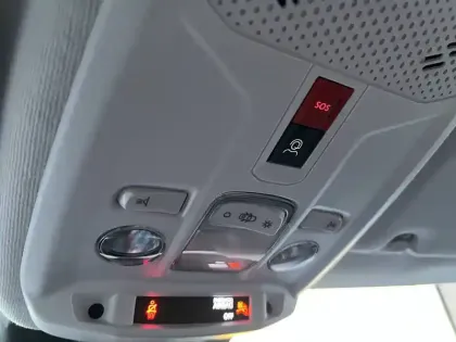 Photo 36 Peugeot 208  Hybrid 110 e-DCS6