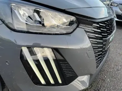 Photo 76 Peugeot 208  Hybrid 110 e-DCS6