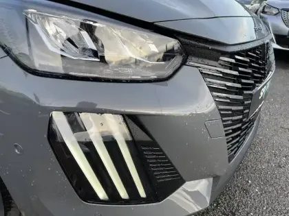 Photo 12 Peugeot 208  Hybrid 110 e-DCS6