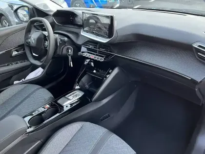 Photo 18 Peugeot 208  Hybrid 110 e-DCS6