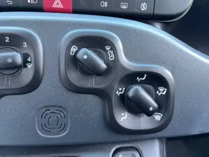 Photo 18 Fiat Panda  1.0 70 ch Hybride BSG S/S