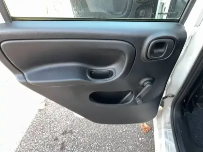 Photo 28 Fiat Panda  1.0 70 ch Hybride BSG S/S