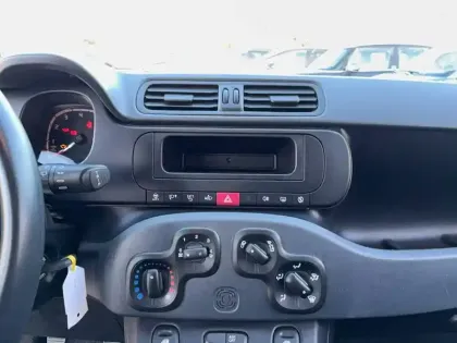 Photo 5 Fiat Panda  1.0 70 ch Hybride BSG S/S