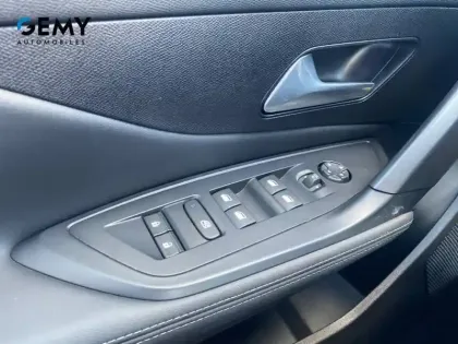 Photo 21 Peugeot 308  PureTech 130ch S&S EAT8