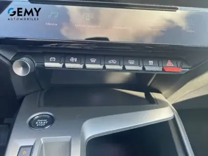 Photo 19 Peugeot 308  PureTech 130ch S&S EAT8